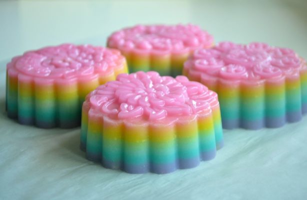 Rainbow Moon Cakes made with Agar
